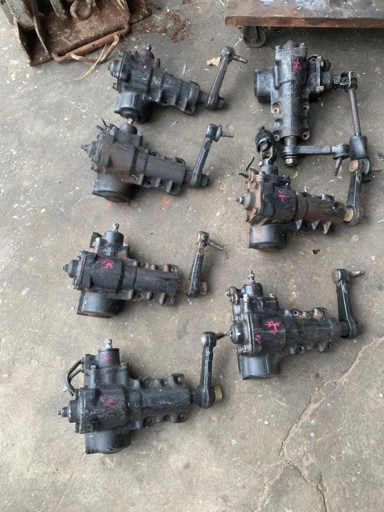 Cụm bót lái chính Mitsubishi Pajero V31, V32, V33, V43 đời 1991 - 2000. Hàng tháo xe zin còn 90%. Mã MR112835, MR267974