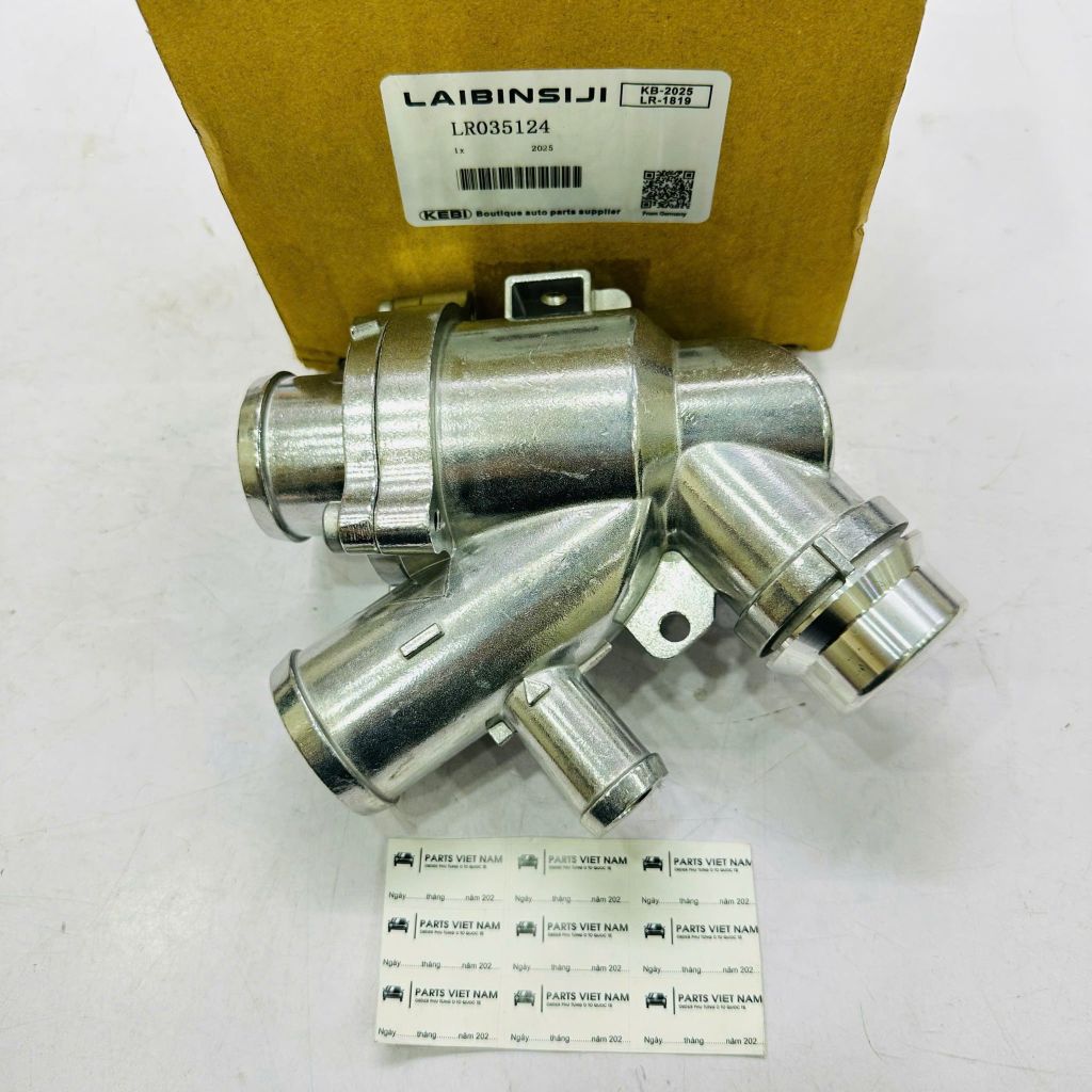 Cụm van hằng nhiệt vỏ nhôm Land Rover Range Rover (L322, L405), Sport (L320, L494), Discovery 4, Jaguar XF, XJ (Động cơ 5.0L V8, 3.0L V6 Supercharged). Hàng OEM chất lượng cao. Mã LR032135, LR035124, AJ812976