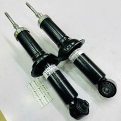 Giảm xóc sau, phuộc nhún sau hàng Showa chuẩn OEM cho Mitsubishi Outlander 2.0 / 2.4 đời 2014 - 2022. Mã 4162A429, 4162A311, 4162A034, 4162A239 ( 1 cây )