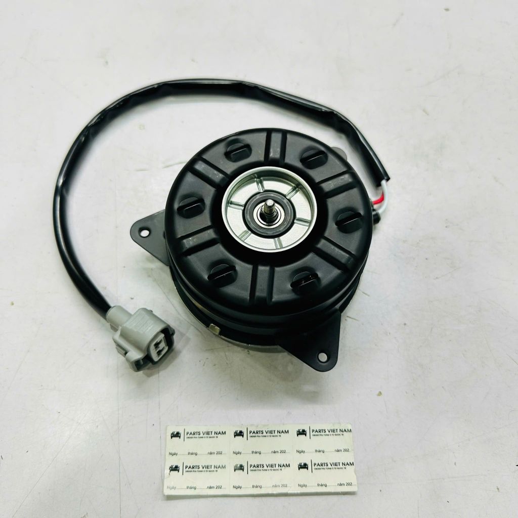 Mô tơ quạt két nước làm mát bên phải Toyota Camry, Avalon và Lexus ES200, ES250, ES300h, ES350. 2AR-FXE đời 2013 - 2018 Hàng Denso Japan. Mã 16363-36170, 1636336170