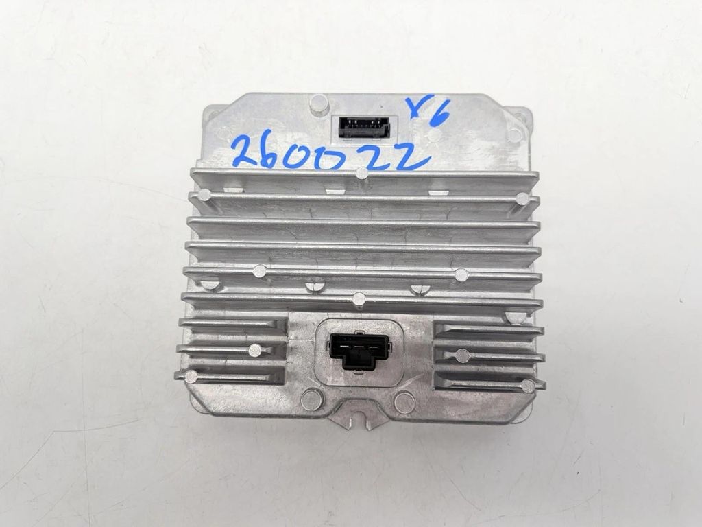 Hộp body điện thân xe BMW X5M (F95), X6M (F96), (G05), X6 (G06) đời 2019 - 2023. Hàng tháo xe Châu Âu đặt 8 - 10 ngày. Mã 61425A05A03