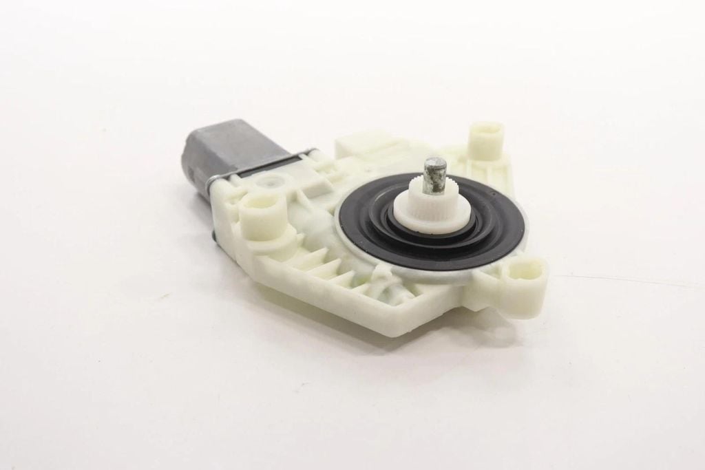 Cụm mô tơ điều khiển lên xuống kính cửa trước bên Phải Mercedes Benz W205 (C200, C250, C300), X253 (GLC200, GLC250, GLC300), W213 (E200, E250, E300) đời 2015 - 2020. Hàng tháo xe Châu Âu đặt 8 - 10 ngày Mã: 	A2139069501, A2059060113