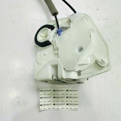 Cụm cơ cấu ổ khóa ngậm cánh cửa sau có khoá trẻ em 8 giắc điện Mazda 3 đời 2014 - 2019. Hàng cao cấp China. Mã Trái BHP2-73-310B và sau Phải BHP2-72-310B ( 1 cái )