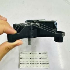 Cụm mô tơ điều khiển lên xuống kính cửa sau Mercedes W205 (C200, C250, C300), X253 (GLC200, GLC300), W213 (E200, E300) đời 2015 - 2020. Hàng tháo xe Châu Âu đặt 8 - 10 ngày Mã: Trái A2139060502 / A2059060301 và Phải A2139060602 / A2059060401 ( 1 cái )