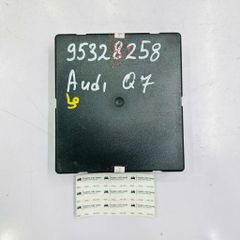 Cụm hộp điều khiển hệ thống tiện nghi J393 chuẩn tháo xe xịn dành cho Audi Q7 thế hệ thứ nhất đời 2007 - 2015. Đặt hàng 8 - 10 ngày. Mã 4L0907289A, 4L0910289D