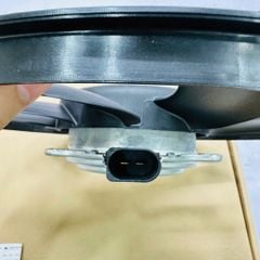Quạt két nước audi A6 đời 2011 Mã 4F0 959 455, 4FCụm mô tơ liền cánh quạt gió két nước (Đường kính 382mm 9 cánh) Audi A6, A7, Q3, Volkswagen Tiguan, Passat, Golf đời 2010 - 2018. Hàng Valeo. Mã 8K0959455AB, 8K0959455L, 8K0959455P0959455