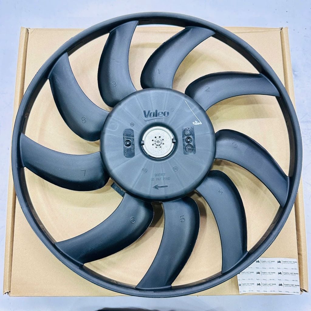 Cụm mô tơ liền cánh quạt gió két nước (Đường kính 339mm 9 cánh) Audi A6, A7, Q3 đời 2010 - 2018. Hàng Valeo. Mã 8K0959455N, 8K0959455Q