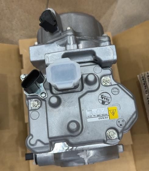 Lốc lạnh điều hòa điện (Hybrid A/C Compressor) Toyota Camry Hybrid, Lexus ES300h, IS300h, RC300h, RX450h, GS300h, GS450h đời 2008 - 2016. Hàng xịn Denso Japan đặt 6 - 8 ngày. Mã 88370-33020, 8837033020