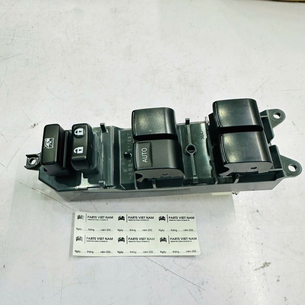Cụm công tắc tổng cửa tài xế Toyota Yaris, Corolla Altis, Wish đời 2006 - 2014. Hàng cao cấp bảo hành 3 tháng. Mã 848200D160, 84820-0D160