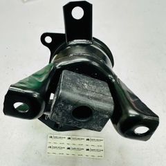 Cao su chân máy phải (Chân đầu máy) Mitsubishi Grandis động cơ 2.4L MIVEC (Mã máy 4G69) đời 2004 - 2011. Hàng chất lượng cao. Mã MR594373
