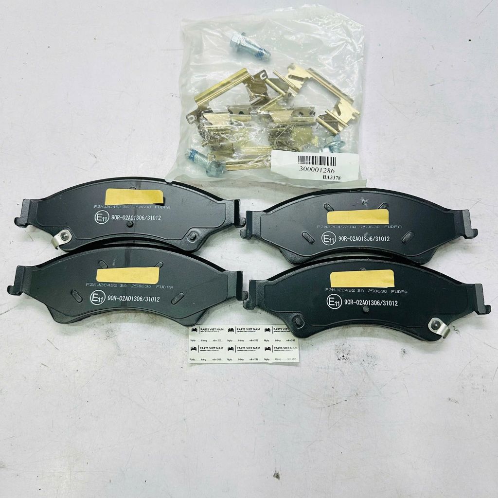 Má phanh hay bố thắng trước Ford Ranger, Everest, Mazda Bt50 đời 2014 - 2024. Hàng xịn chuẩn Motograp. Mã AB3Z2V001A, MEAB3J2C452AC ( 1 bộ )