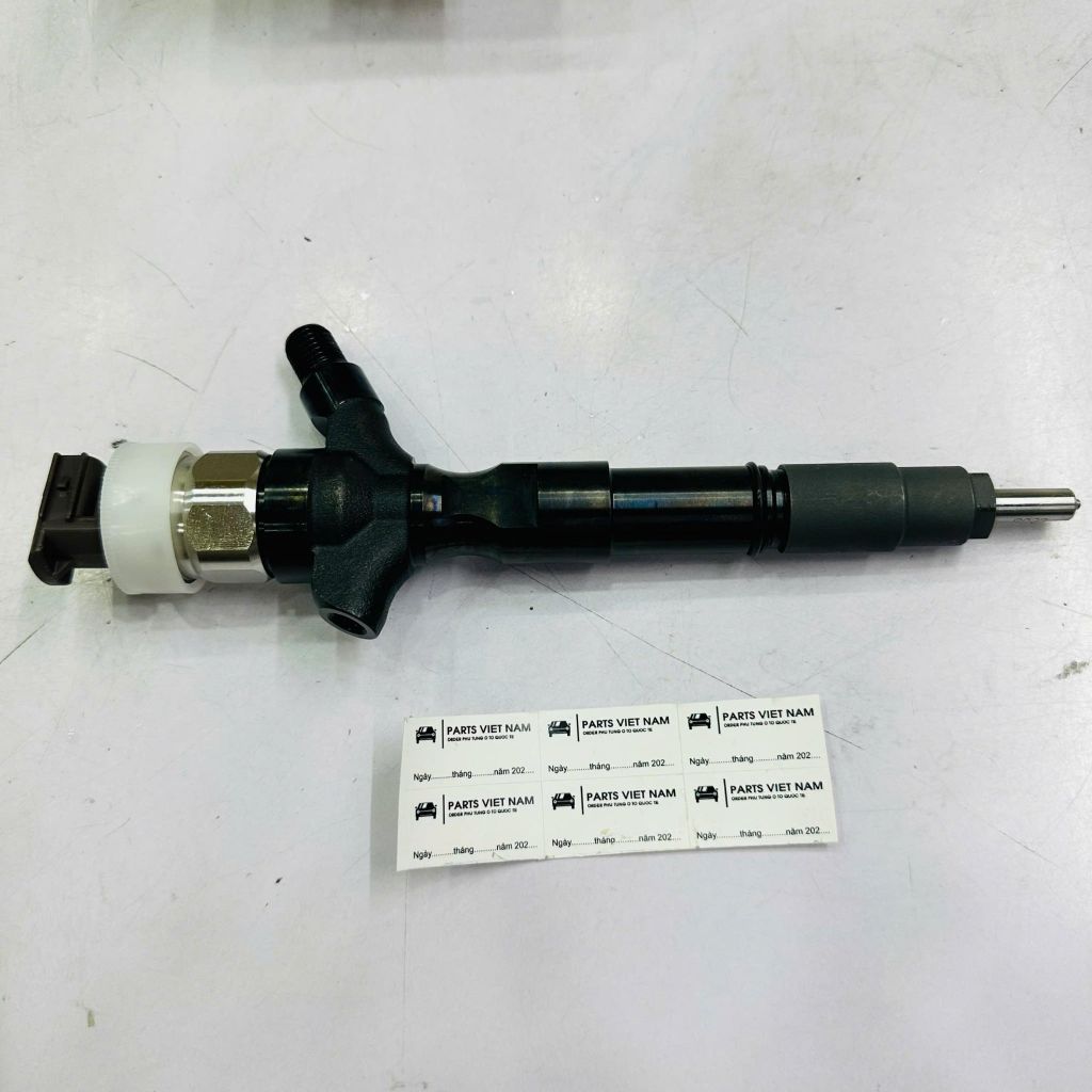 Kim phun dầu Diesel máy 1KD-FTV (3.0L D-4D) cho Toyota Fortuner 3.0, Hilux 3.0, Land Cruiser Prado, Hiace đời 2005 - 2017. Hàng Denso Japan đặt 6 - 8 ngày. Mã: 2367039365, 23670-39365, 095000-8290