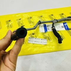 Ống thông hơi bình nước phụ Mercedes X253 GLC 200, GLC 250, W213 E300 động M274, M256, M276 đời 2014 - 2024. Hàng Frey / Bmtsr. Mã A2135010801, A2535017000