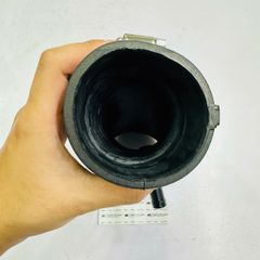 Ống cao su cổ hút gió Nissan XTrail T30 động cơ QR20DE, QR25DE, YD22ETI đời 2001 - 2007. Hàng Nissan Dongfeng. Mã 165788H300, 165788H30A, 165788H302