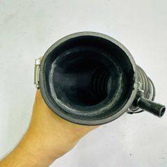 Ống cao su cổ hút gió Nissan XTrail T30 động cơ QR20DE, QR25DE, YD22ETI đời 2001 - 2007. Hàng Nissan Dongfeng. Mã 165788H300, 165788H30A, 165788H302