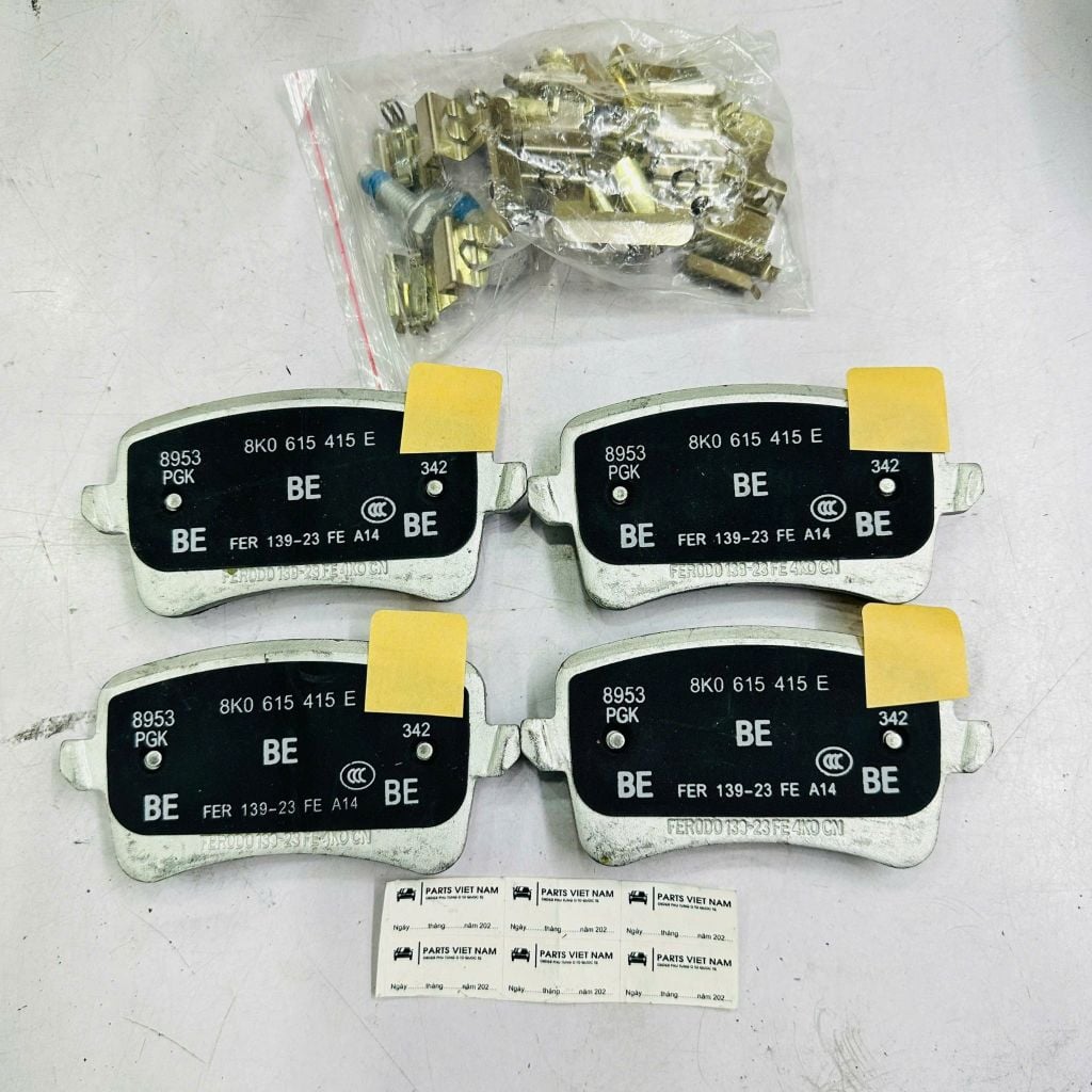 Má phanh sau (Bố thắng sau) Audi A4, A5, Q5 máy 1.8 TFSI, 2.0 TFSI, 2.0 TDI đời 2007 - 2015. Hàng Faw Audi China. Mã 8K0698451, 8K0698451A, 8K0698451C, 8K0698451D, 8K0698451E, 8K0698451G