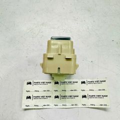 Công tắc lên xuống kính đơn trước sau Mercedes W205 C200, C250, C300, C350, W213 E200, E250, E300, W222 S300, S400 đời 2014 - 2022. Hàng cao cấp mầu vàng nắng. Mã A2229051904, A2059051513