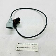 Cảm biến trục khuỷu, trục cơ Audi A3, A4, A6, A8, Volkswagen Golf, Jetta, Passat, New Beetle, Polo, Sharan, Skoda, Seat động cơ 1.8T, 2.0L, 2.7T đời 1994 -2010. Hàng Hitachi. Mã 06A906433C, 06A906433B, 06A906433G, 0261210147, 0281002222