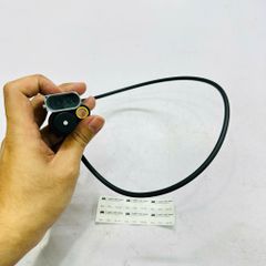 Cảm biến trục khuỷu, trục cơ Audi A3, A4, A6, A8, Volkswagen Golf, Jetta, Passat, New Beetle, Polo, Sharan, Skoda, Seat động cơ 1.8T, 2.0L, 2.7T đời 1994 -2010. Hàng Hitachi. Mã 06A906433C, 06A906433B, 06A906433G, 0261210147, 0281002222