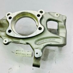 Ngõng moay ơ trước Audi A4 (B8), A5, Q5 ( động cơ 1.8, 2.0, 3.0, 3.2L) đời 2010 - 2016. Hàng chất lượng cao đặt 6 - 8 ngày. Mã Trái 8K0407253AA, 8K0407253AB , Phải 8K0407254AA, 8K0407254AB ( 1 cái )