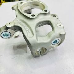 Ngõng moay ơ trước Audi A4 (B8), A5, Q5 ( động cơ 1.8, 2.0, 3.0, 3.2L) đời 2010 - 2016. Hàng chất lượng cao đặt 6 - 8 ngày. Mã Trái 8K0407253AA, 8K0407253AB , Phải 8K0407254AA, 8K0407254AB ( 1 cái )