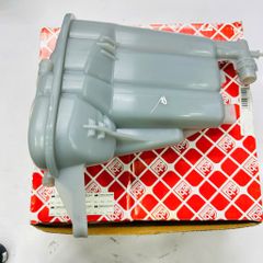 Bình nước phụ (Bình giãn nở) Audi A4, A5, Q5 dùng động cơ EA888 2.0 TFSI đời 2009 - 2016. Hàng Febi Đức. Mã 8K0121403Q