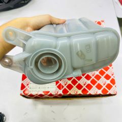 Bình nước phụ (Bình giãn nở) Audi A4, A5, Q5 dùng động cơ EA888 2.0 TFSI đời 2009 - 2016. Hàng Febi Đức. Mã 8K0121403Q