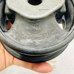 Cao su treo cầu sau (Cao su đỡ vi sai Số 2) Lexus IS250, IS350, GS300, GS350, GS430, GS460, GS450h đời 2005 - 2013. Hàng xịn Toyota đặt 6 - 8 ngày. Mã 41651-30140, 4165130140