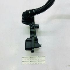 Ống thông hơi máy (PCV) tích hợp bầu lọc Mercedes C200, C250, C300, W205; E200, E250, E300, W213; GLC 200, 250, 300 X253 Máy M274 (2.0L Turbo) đời 2015 - 2025 . Hàng xịn Mer. Mã A2740182100