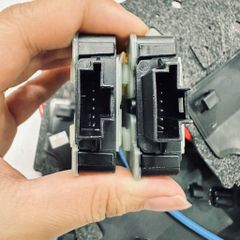 Cụm bơm đỡ lưng ghế trước bên phải Mercedes ML250, ML350, ML400, GLE350, GLE400, GLE43 (W166) đời 2011 - 2017. Hàng tháo xe xịn đặt 10 ngày. Mã A0008005448 ( 1 cái )