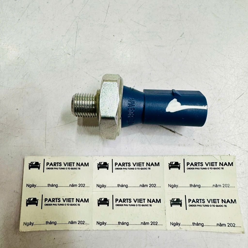 Cảm biến áp suất dầu nhớt (Màu xanh) Audi Q5, A4, A5, A6; Volkswagen Tiguan, Passat, Jetta đời 2007 - 2018. Máy 1.8 TFSI / 2.0 TFSI. Hàng xịn . Mã 06H919081A, 06H919081B, 06K919081, 06K919081C, 038919081H