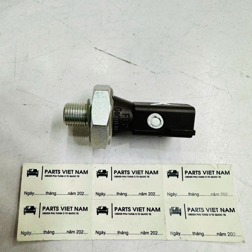 Cảm biến áp suất dầu (nhớt) mầu nâu Audi A4, Q5, TT, Volkswagen Jetta, Golf, Pass, Tiguan, Touareg máy 1.8 , 2.0, 3.0 đời 2005 - 2017. Hàng xịn. Mã 038919081C, 038919081H, 038919081K, 038919081