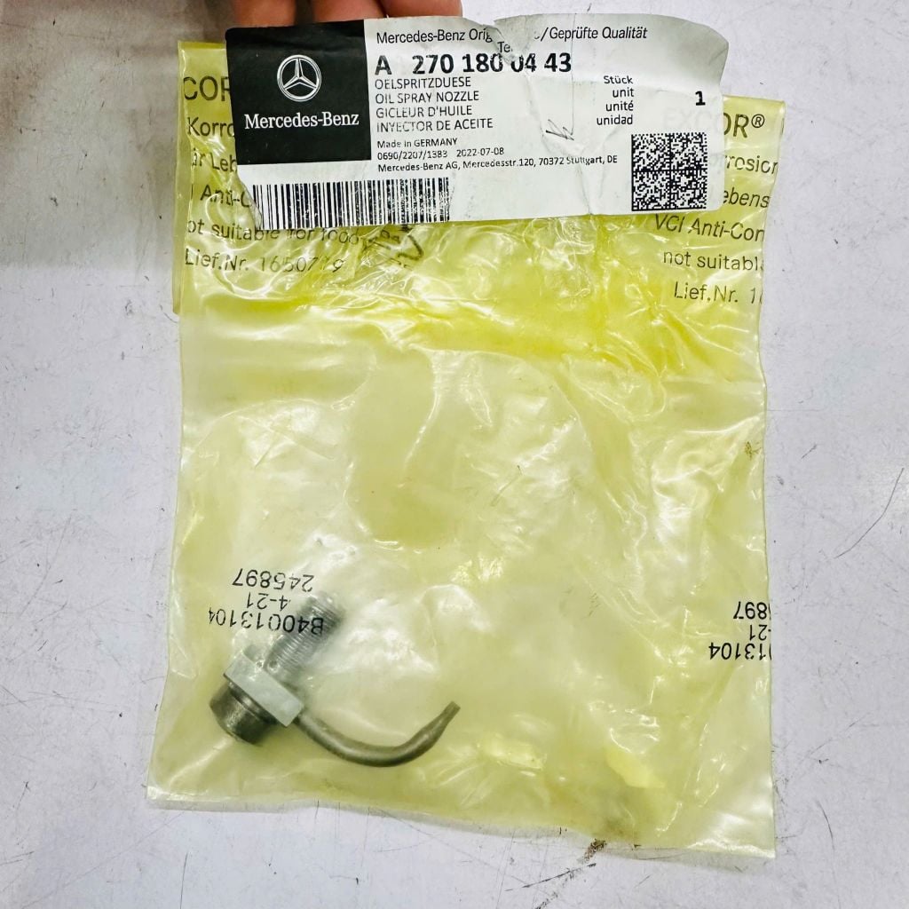 Vòi phun dầu làm mát Piston Mercedes A180, A200, A250 W176, C180, C200, C250 W204, E200, E250, W212, CLA200, CLA250 C117, GLA200, GLA250 X156 động cơ M270, M274 đời 2007 - 2019. Hàng xịn. Mã A2701800443, A2701800143
