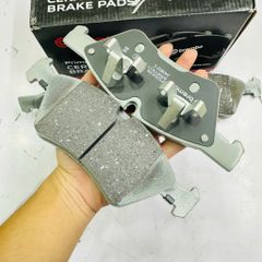 Má phanh, bố thắng trước Mercedes W164 ML 320, ML 350, ML 420, ML 450, ML 500, ML 63 AMG đời 2005 - 2011. Hàng Brembo Ceramic. Mã A1644201820, A0004201105, A0004209704, A0044204020