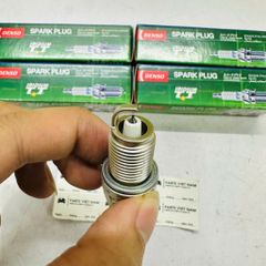 Bugi Denso Iridium TT cho Land Rover Range Rover III (L322) 4.4 V8, Discovery I & IV (2.0L / 5.0 V8) và Freelander 1 (1.8 16V / 2.5 V6). Mã IK20TT, LR002535, NLP000020L, NLP000130L