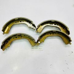 Má phanh sau guốc (Bố thắng tăng trống) Toyota Land Cruiser FZJ80, FZJ100, FZJ105 đời 1990 - 2007. Hàng chất lượng cao. Mã 0449560060 ( 1 bộ )