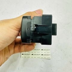 Cụm công tắc tổng cửa trước trái Porsche Cayenne 955, 957 đời 2003 - 2010. Hàng chất lượng cao. Mã 95561315602, 7L5959857A