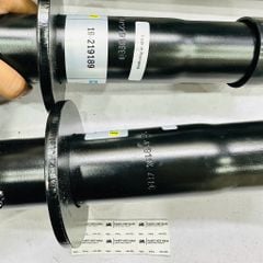 Giảm xóc trước, phuộc nhún trước Porsche Cayenne 955, Volkswagen Touareg 7L đời 2002−2010. Hàng Bistein. Mã Trái 7L6413031S, 95534304350, 7L5413031AB, Phải 95534304370, 7L5413031AH, 7L6413032S ( 1 cây )