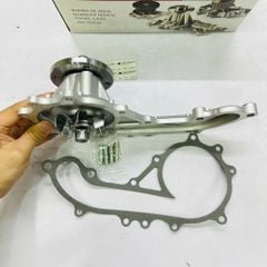 Bơm nước làm mát động cơ Toyota Hiace đời 1989 - 2006. Hàng GMB (Nhật Bản) chất lượng cao, động cơ 1RZ, 2RZ. Mã 1610079155, GWT85A