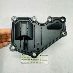 Hộp tách dầu nhớt động cơ (Van PCV) Ford Fiesta, EcoSport, Focus đời 2011 - 2022. Hàng xịn Ford, động cơ 1.5L, 1.6L. Mã AE8Z-6A785-D, AE8Z6A785D, AE8G-6A785-BE, AE8G6A785BE