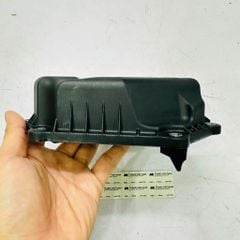 Hộp tách dầu nhớt động cơ (Van PCV) Ford Fiesta, EcoSport, Focus đời 2011 - 2022. Hàng xịn Ford, động cơ 1.5L, 1.6L. Mã AE8Z-6A785-D, AE8Z6A785D, AE8G-6A785-BE, AE8G6A785BE