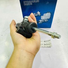 Tổng côn trên, Heo côn trên Toyota Hiace 