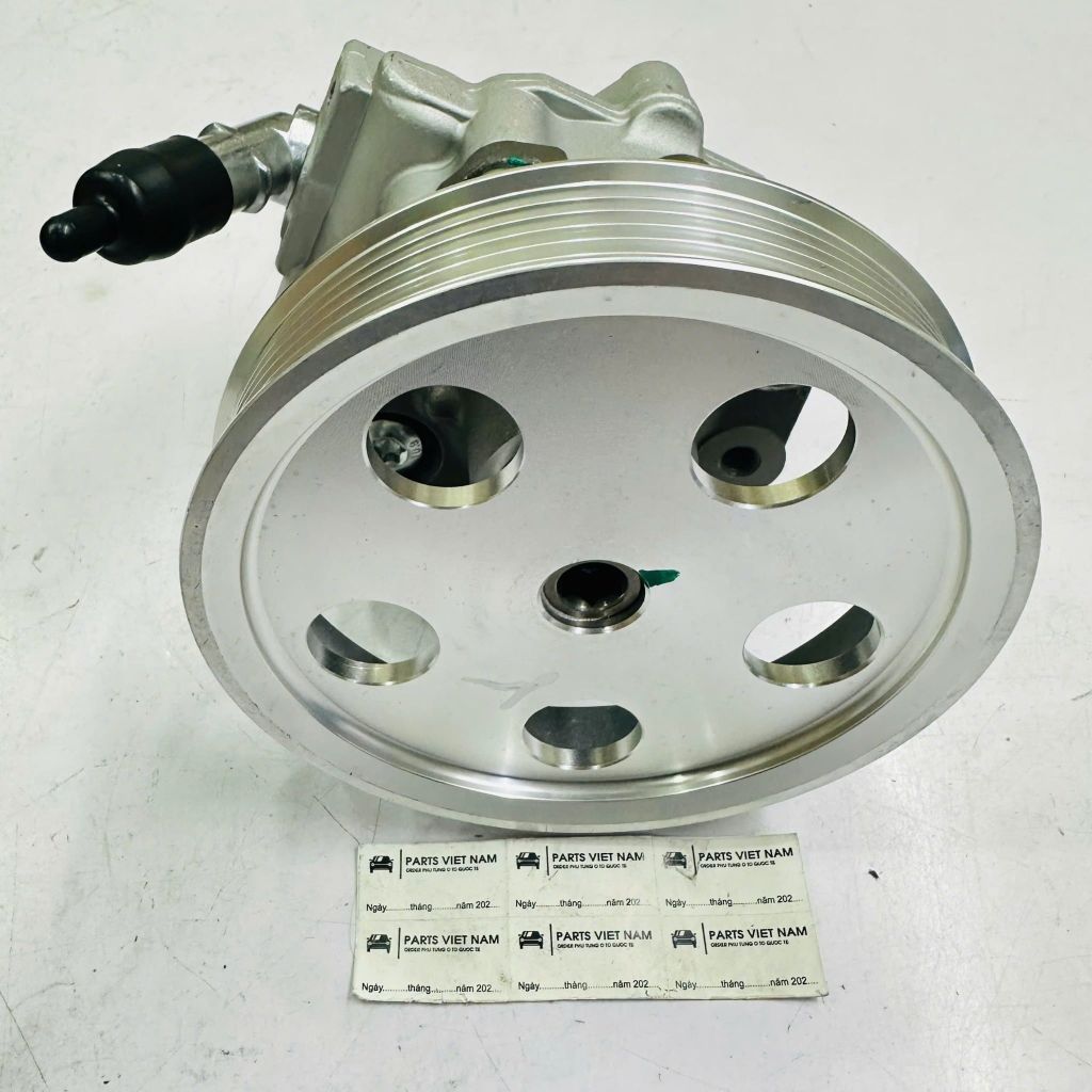Bơm trợ lực lái (Power Steering Pump) Audi Q5 thế hệ 2009 - 2012. Hàng Hella Châu Âu. Mã 8R0145153D, 8R0145153C, 8R0145153B, 8R0145153A