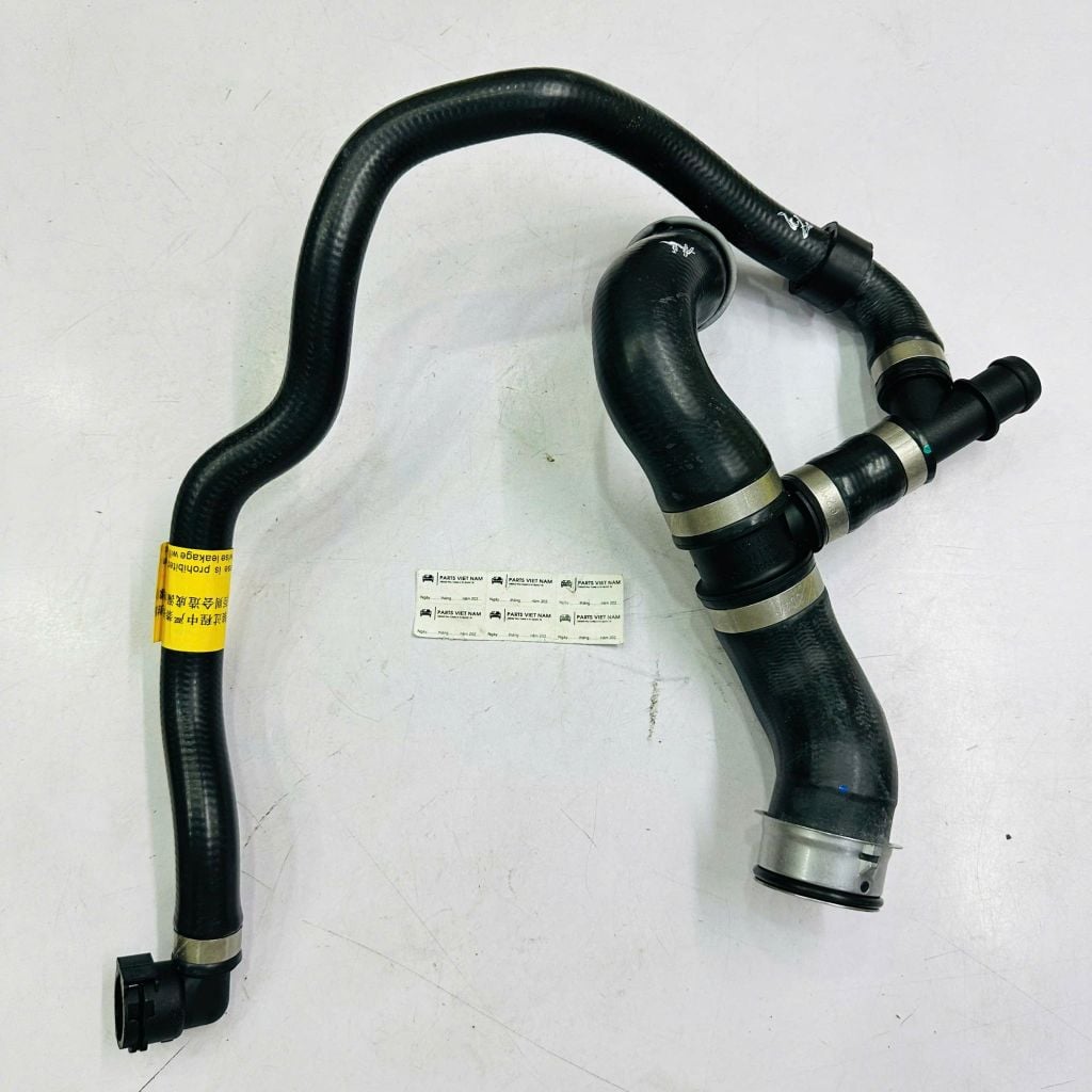 Ống nước bình nước phụ (Coolant Expansion Tank Hose) Mercedes  C 180, C 200, C 250 W204, E200, E250 W212 đời 2006 - 2012 Máy M271. Hàng Frey. Mã A2045019682