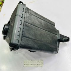 Bình nước phụ làm mát BMW 550i (F10), 750i, 750Li (F02) máy V8 N63. Hàng Berh Hella. Mã 17137601948, 17137575577