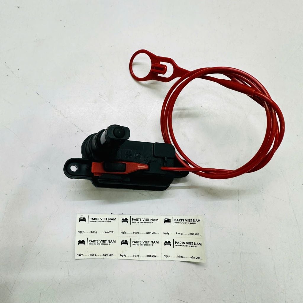 Mô tơ khóa nắp bình xăng Volkswagen Tiguan, Touareg, Teramont, Audi Q2, Q3, Q7, Q8, A5, A6, A7, A8 đời 2016 - 2026. Hàng Faw China. Mã 8S0862153, 4M0862153A