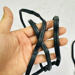 Bộ gioăng dàn (giàn) cò Trái/Phải Lexus LX570, GX460, Land Cruiser máy 1UR, 3UR đời 2007 - 2020. Hàng Japan. Mã 1121338020, 1121438010 (1 đôi)