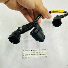 Ống nước hồi bình nước phụ, ống nước hồi két nước Mercedes-Benz động cơ 2.0L M274: C200, C250, C300 (W205), E200, E250, E300 (W213), GLC 200, GLC 250, GLC 300 (X253) đời 2016 - 2023. Hàng Frey. Mã A2055015301