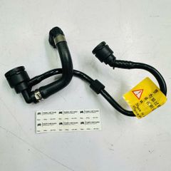 Ống nước hồi bình nước phụ, ống nước hồi két nước Mercedes-Benz động cơ 2.0L M274: C200, C250, C300 (W205), E200, E250, E300 (W213), GLC 200, GLC 250, GLC 300 (X253) đời 2016 - 2023. Hàng Frey. Mã A2055015301