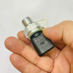 Cảm biến áp suất điều hòa, cảm biến gas lạnh Audi A3, Volkswagen Golf 7, Tiguan, Skoda, Passat đời 2013 - 2022. Hàng OEM Sensata chất lượng cao. Mã 5Q0959126A, 500959126A, 82CP6801